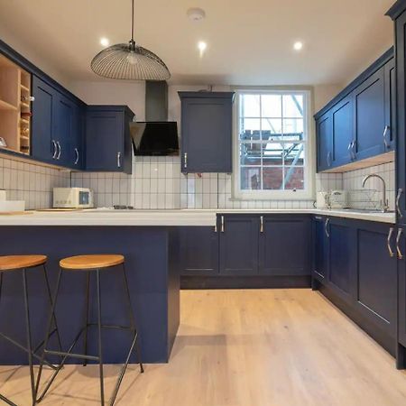 Pass The Keys Stylish Grade II Listed House Villa Cheltenham Eksteriør billede